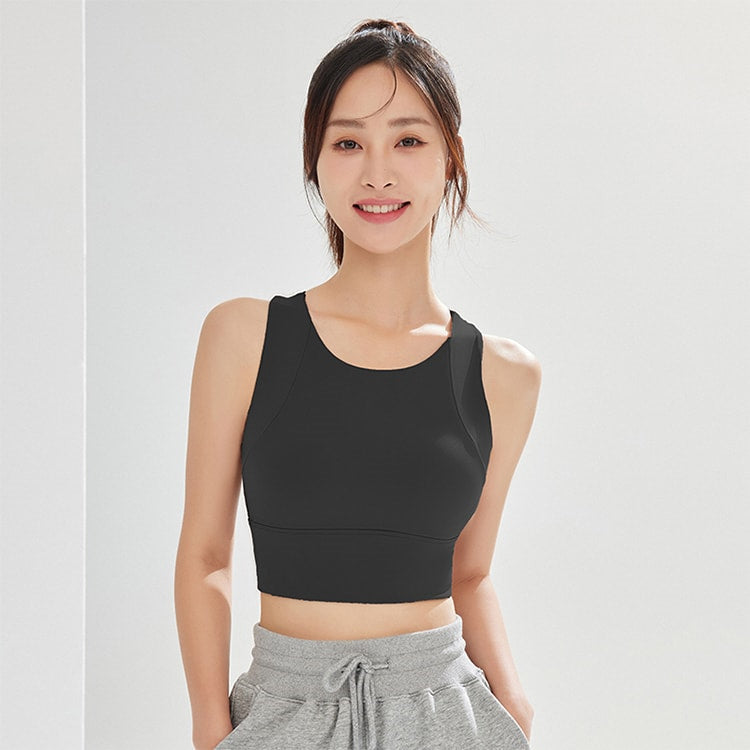 【兩件套裝¥6,990日圓】VEIMIA【不晃動運動內衣】活動自如，不易移位，從側邊和下緣提供支撐，讓您專注於活動。